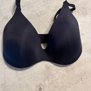 SKIMS fits everyone t-shirt bra